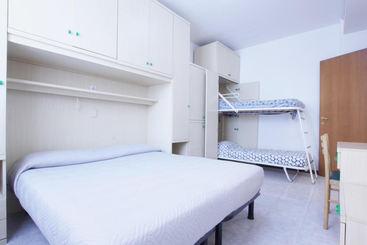 Residence Madrid Лідо-ді-Єзоло Екстер'єр фото