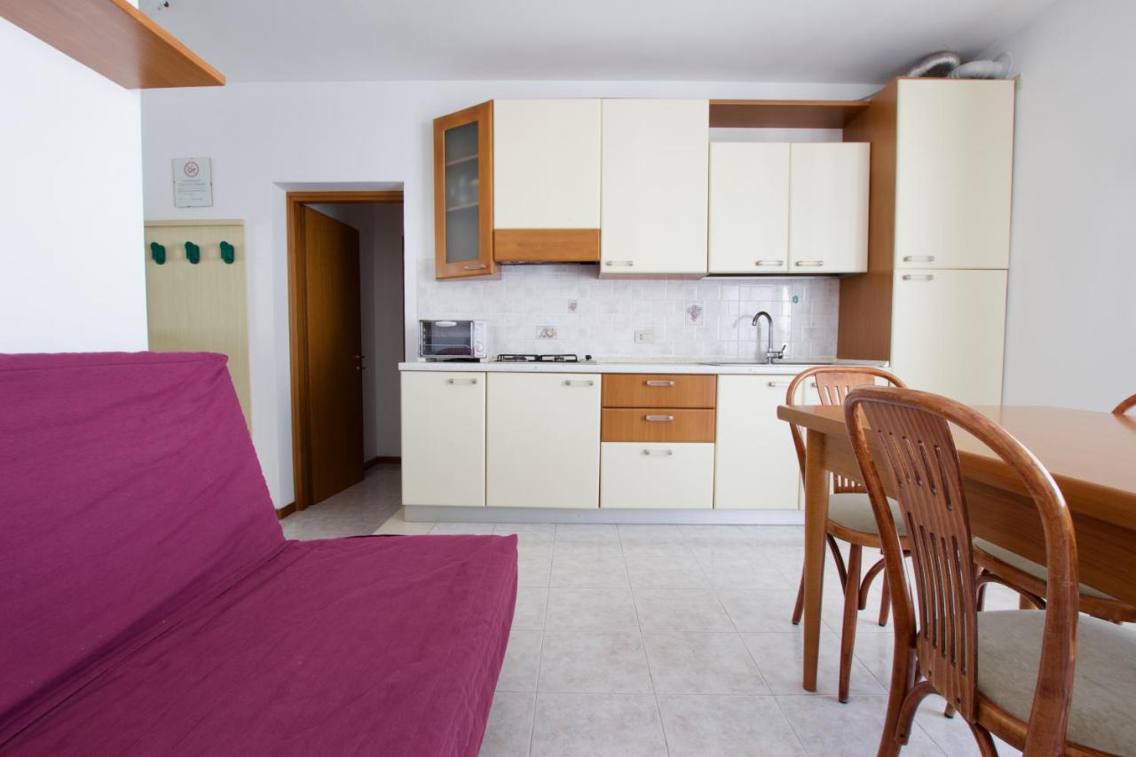 Residence Madrid Лідо-ді-Єзоло Екстер'єр фото